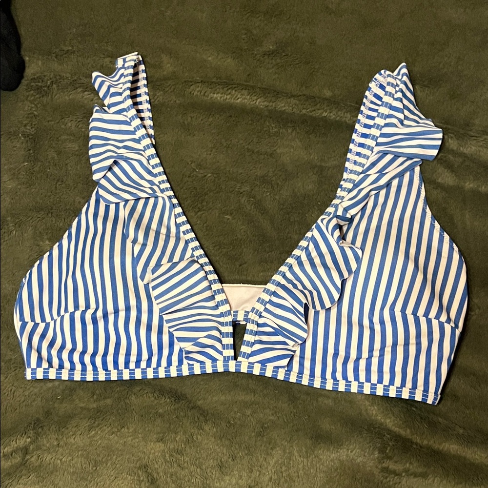 Cupshe Blue and White Striped Bikini Top